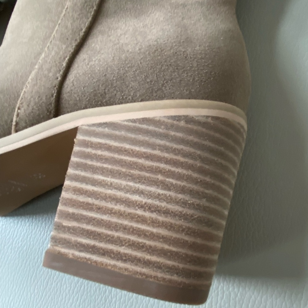 Oasis Society Studded Western Ankle Boots - Picture 6 of 9